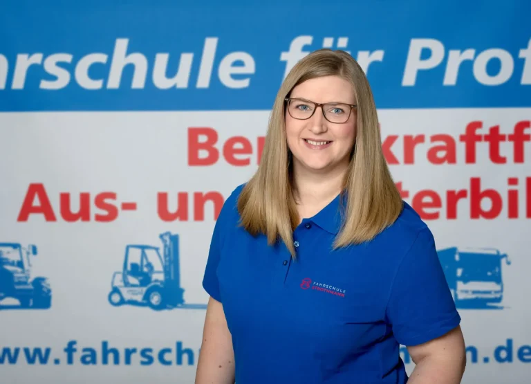 Kristin Strothmann, Beratung